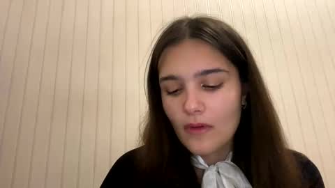 irisss31 online show from December 2024 08:05:01 PM