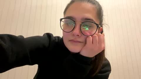 irisss31 online show from February 2025 07:38:01 PM