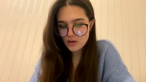 irisss31 online show from March 2025 06:33:01 PM