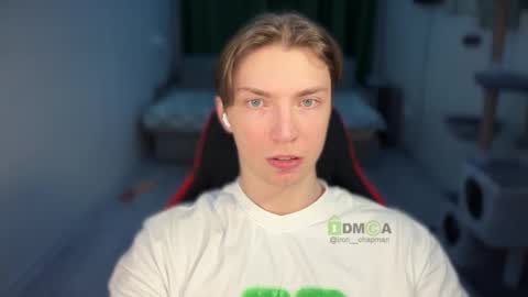 Snapshot of iron__chapman chatting on January 2025 08:56:02 PM Iron online show from January 2025 08:56:02 PM