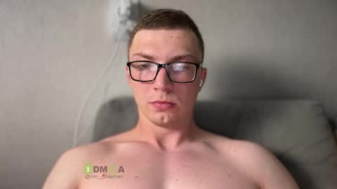 Snapshot of iron__chapman chatting on September 2025 07:35:02 PM Iron online show from September 2025 07:35:02 PM