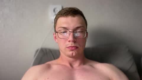 Snapshot of iron__chapman chatting on September 2025 08:02:01 PM Iron online show from September 2025 08:02:01 PM