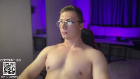 Snapshot of iron__chapman chatting on November 2025 06:53:01 PM Iron online show from November 2025 06:53:01 PM