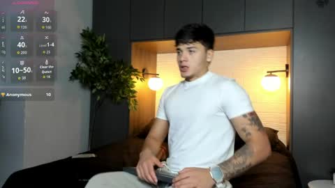 Snapshot of iron_tous chatting on April 2026 10:00:02 PM Iron Tous online show from April 2026 10:00:02 PM