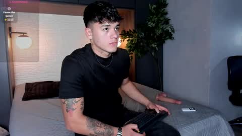 Snapshot of iron_tous chatting on April 2026 08:58:02 PM Iron Tous online show from April 2026 08:58:02 PM