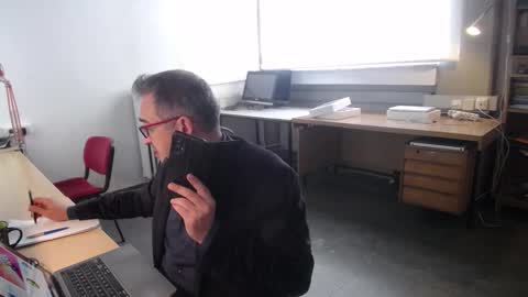 Snapshot of ironchrome chatting on October 2025 07:08:01 AM IronChrome online show from October 2025 07:08:01 AM