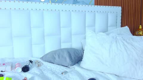 Sandy  online show from February 2025 03:16:01 PM