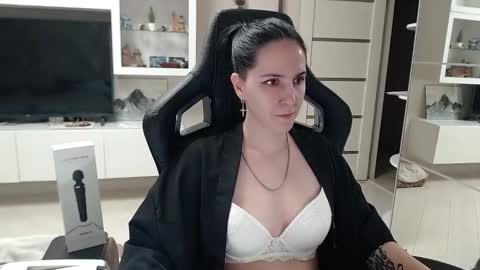 Snapshot of irwi_tomboy chatting on December 2024 11:31:02 PM Irwi Tomboy online show from December 2024 11:31:02 PM