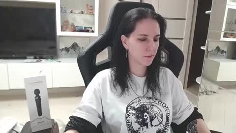 Snapshot of irwi_tomboy chatting on February 2025 06:04:02 PM Irwi Tomboy online show from February 2025 06:04:02 PM