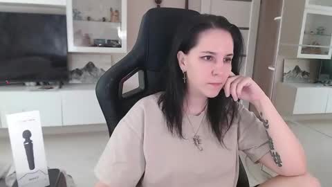 Snapshot of irwi_tomboy chatting on March 2025 12:28:01 PM Irwi Tomboy online show from March 2025 12:28:01 PM