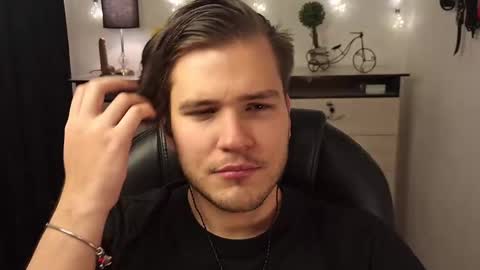 Snapshot of is_jesus chatting on December 2024 08:45:02 PM Jess online show from December 2024 08:45:02 PM