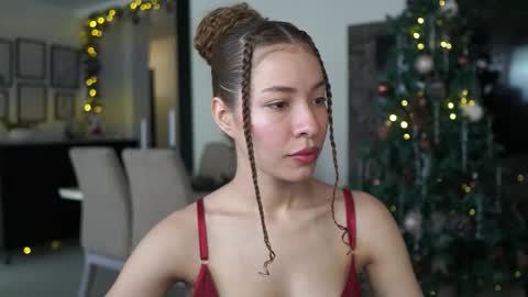 isa_____ online show from December 2025 07:21:01 PM