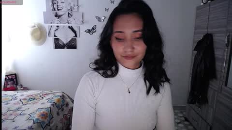 Snapshot of isa_bella___ chatting on March 2026 10:39:01 PM Isa online show from March 2026 10:39:01 PM