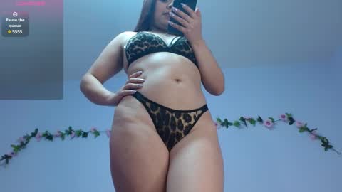 Snapshot of isa_jones1 chatting on January 2025 01:00:02 AM isa_jones1 online show from January 2025 01:00:02 AM