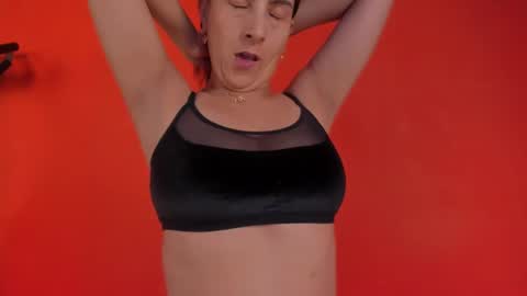 Snapshot of isa_kis_1 chatting on February 2025 10:43:02 AM Isabella online show from February 2025 10:43:02 AM