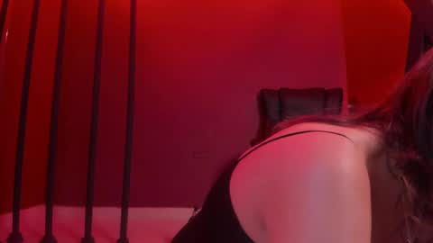 Snapshot of isa_kis_1 chatting on March 2025 02:51:02 PM Isabella online show from March 2025 02:51:02 PM