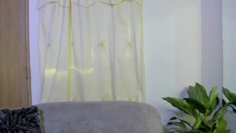 Isabella online show from August 2026 12:19:01 PM