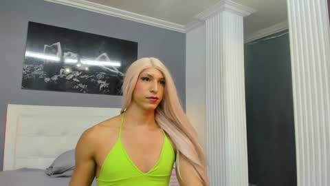 Isa Lancaster online show from February 2025 08:03:01 PM