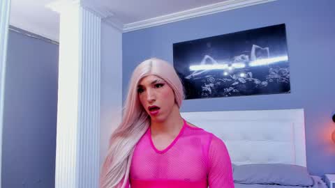 Isa Lancaster online show from February 2025 08:11:01 PM