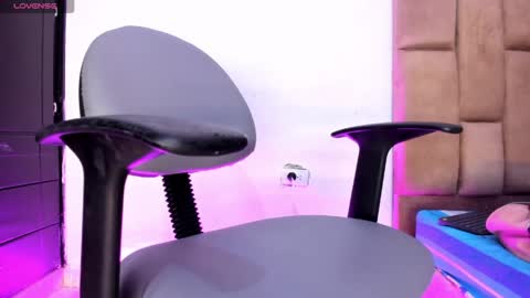 Snapshot of isa_lovestory chatting on April 2026 10:32:02 PM isa_lovestory online show from April 2026 10:32:02 PM