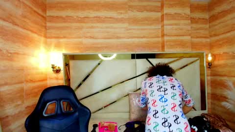 isa_r online show from April 2026 03:18:02 AM