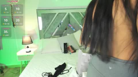 ISA ROUSE  online show from November 2025 02:56:01 AM