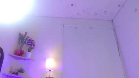 Isabel online show from November 2025 12:16:02 PM