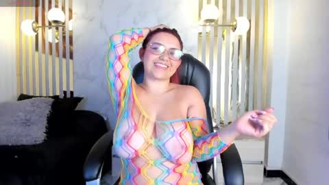Snapshot of isaa_lopez chatting on April 2026 07:25:02 PM Isa online show from April 2026 07:25:02 PM