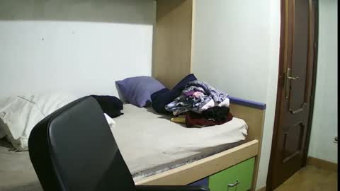 Isaac99c online show from March 2025 08:10:02 PM