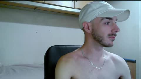 Snapshot of isaac99c chatting on April 2026 03:18:02 AM Isaac99c online show from April 2026 03:18:02 AM