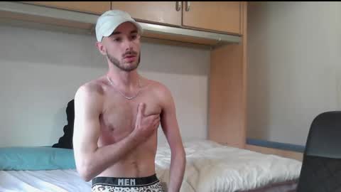 Snapshot of isaac99c chatting on April 2026 02:37:01 PM Isaac99c online show from April 2026 02:37:01 PM