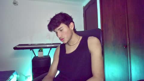 Snapshot of isaac__efx chatting on January 2025 01:53:01 AM isaac online show from January 2025 01:53:01 AM