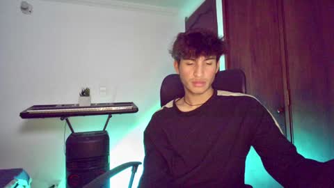 Snapshot of isaac__efx chatting on January 2025 01:16:02 AM isaac online show from January 2025 01:16:02 AM