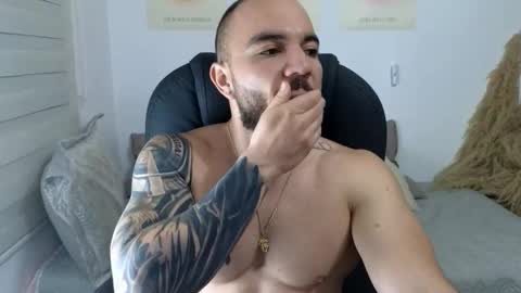 Snapshot of isaac_carter chatting on November 2025 10:47:02 AM Isaac carter online show from November 2025 10:47:02 AM