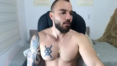 Snapshot of isaac_carter chatting on November 2025 10:59:01 AM Isaac carter online show from November 2025 10:59:01 AM