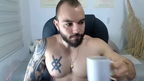 Snapshot of isaac_carter chatting on December 2025 11:04:01 AM Isaac carter online show from December 2025 11:04:01 AM