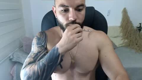 Snapshot of isaac_carter chatting on December 2025 11:16:02 AM Isaac carter online show from December 2025 11:16:02 AM