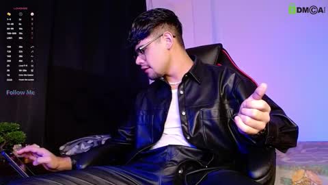 Isaac Saenz. online show from November 2025 12:31:01 AM