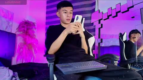 Snapshot of isaac_tan chatting on March 2026 11:31:02 PM Isaac tan online show from March 2026 11:31:02 PM