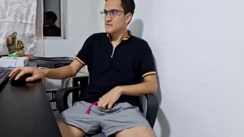 Snapshot of isaac_winter_ chatting on November 2025 05:50:02 AM Isaac online show from November 2025 05:50:02 AM