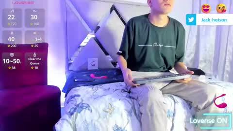 Isaac online show from December 2025 01:01:02 AM