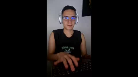 Snapshot of isaac_winter_ chatting on March 2026 05:15:01 AM Isaac online show from March 2026 05:15:01 AM