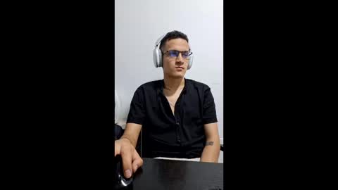 Snapshot of isaac_winter_ chatting on March 2026 03:47:01 AM Isaac online show from March 2026 03:47:01 AM