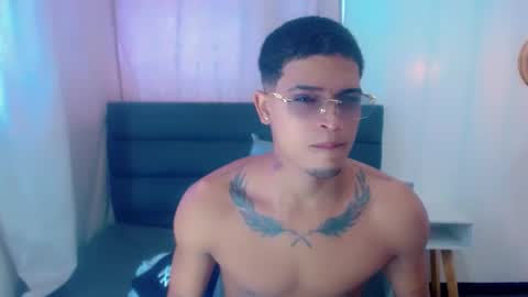 Snapshot of isaacas chatting on November 2025 11:36:02 AM Isaacas online show from November 2025 11:36:02 AM