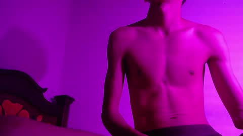 isaac online show from January 2025 03:43:01 AM