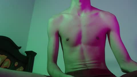 isaac online show from January 2025 08:25:01 AM