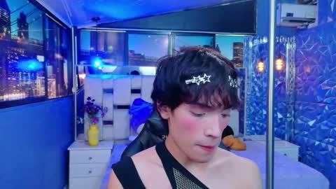 isaacnova online show from May 2026 09:05:02 PM