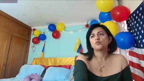 Snapshot of isabeel_sofia01 chatting on June 2026 06:51:02 PM Isabeel Sofia online show from June 2026 06:51:02 PM