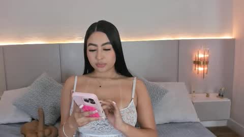 Isa online show from October 2025 03:13:02 AM