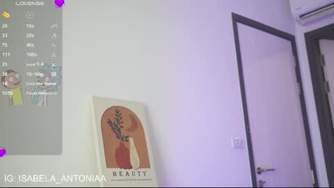 Snapshot of isabela_antonia_ chatting on September 2025 09:13:02 AM online show from September 2025 09:13:02 AM